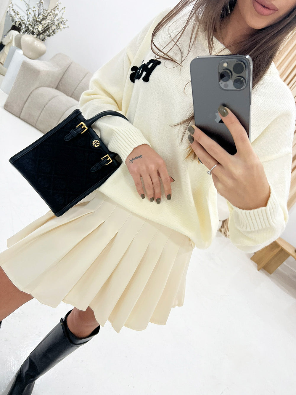 PLEATED TAILORED SKIRT IN CREAM - Angeleene
