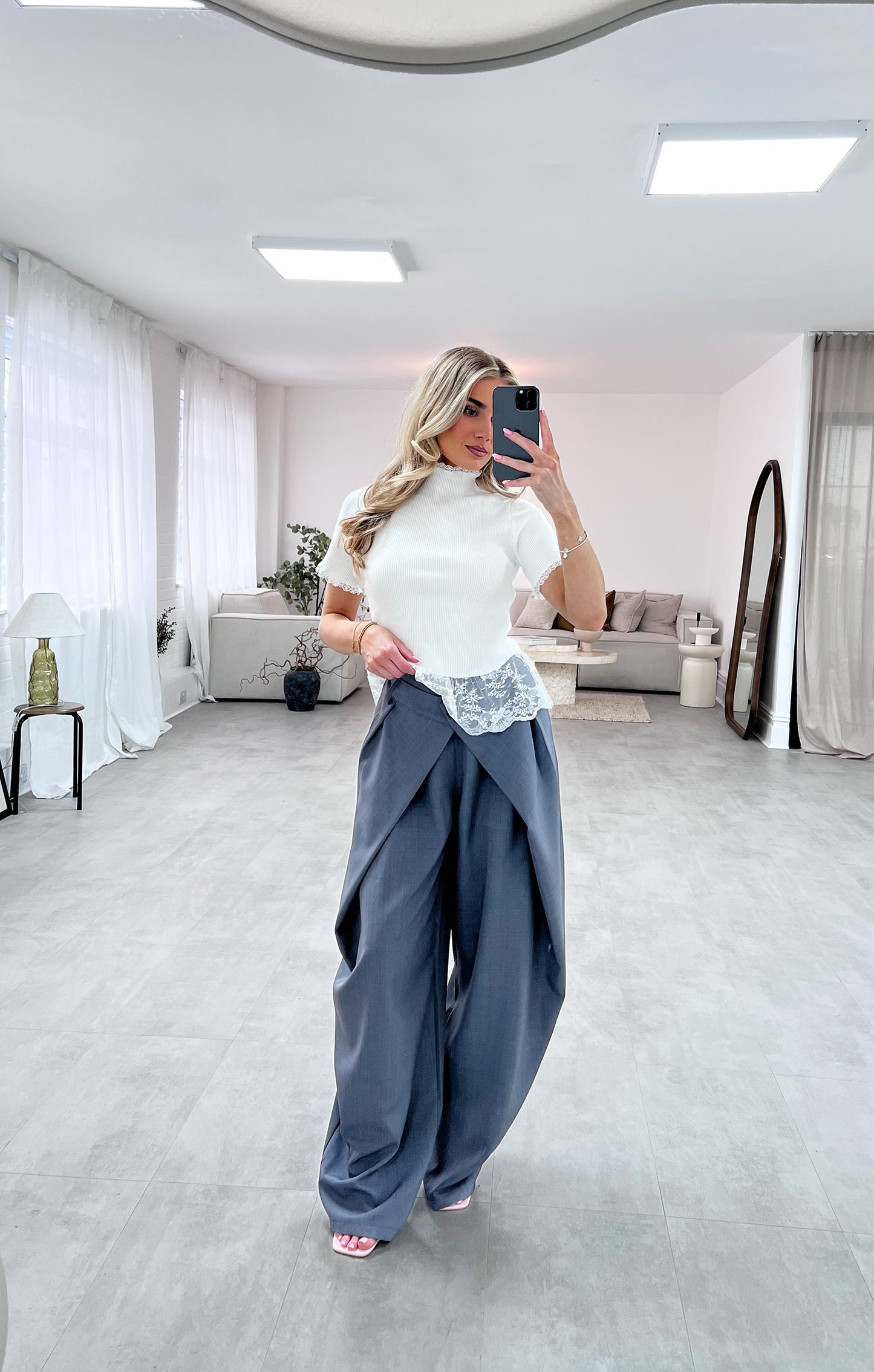 GREY ELASTICATED WAIST STRAIGHT LEG TROUSERS - Angeleene