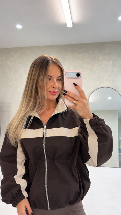 WINDBREAKER ZIP UP JACKET IN BEIGE AND BROWN