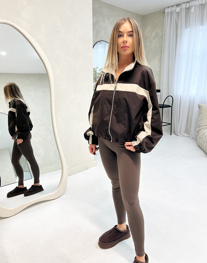 WINDBREAKER ZIP UP JACKET IN BEIGE AND BROWN