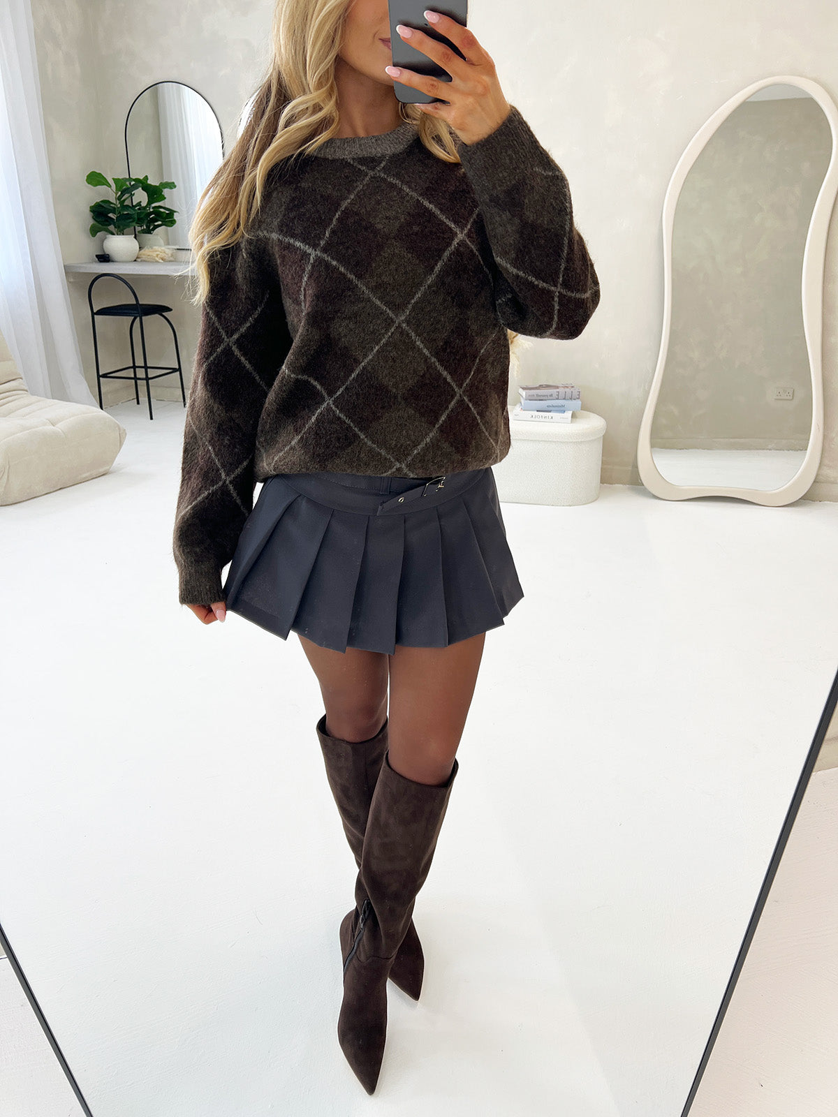 ARGYLE CREW NECK KNIT JUMPER IN BROWN - Angeleene