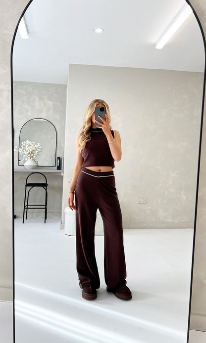 CONTRASTING STITCHING CO-ORD SET IN BROWN - Angeleene