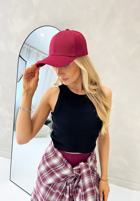 PLAIN BASEBALL CAP IN BURGUNDY - Angeleene