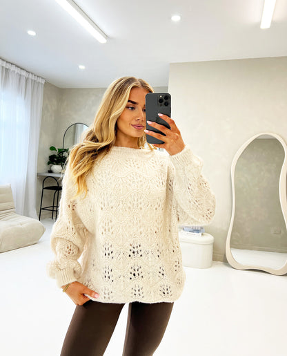 BEIGE OVERSIZED KNITTED JUMPER - Angeleene