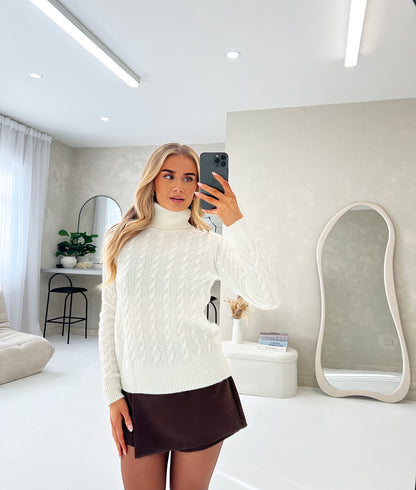 HIGH NECK CABLE KNIT TOP IN WHITE - Angeleene