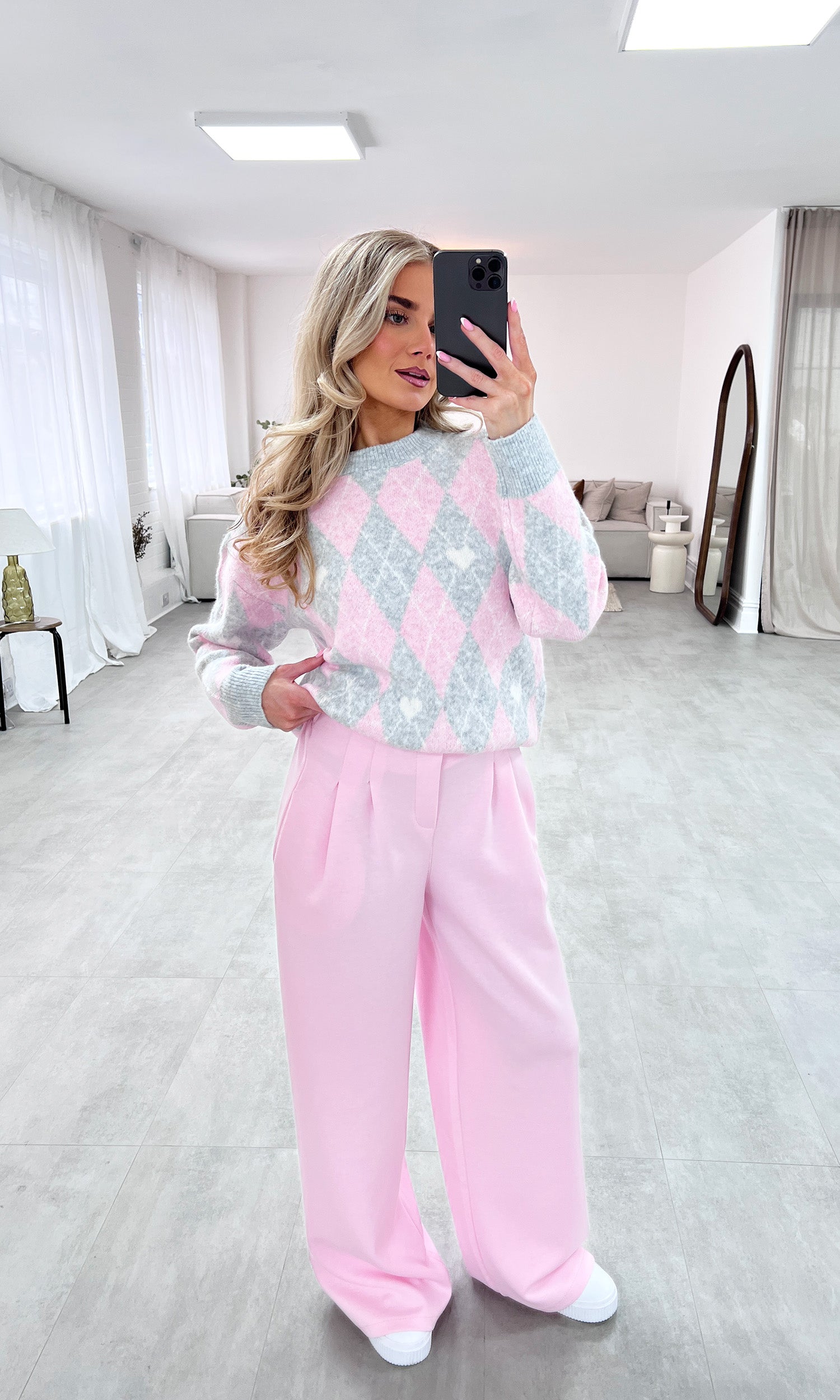 HIGH WAISTED WIDE LEG TROUSERS IN PINK - Angeleene