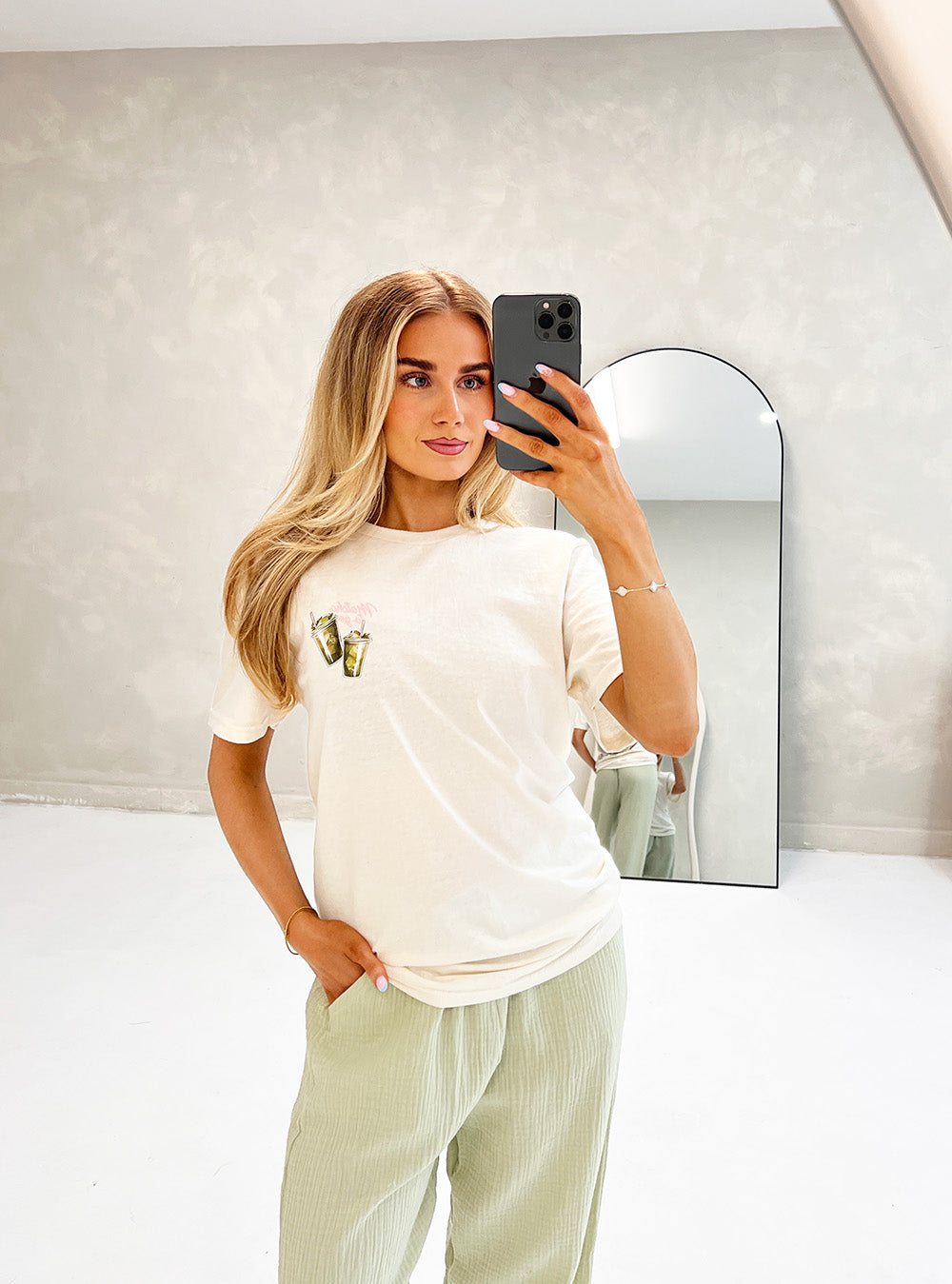 MATCHA TO GO PRINTED T-SHIRT IN CREAM