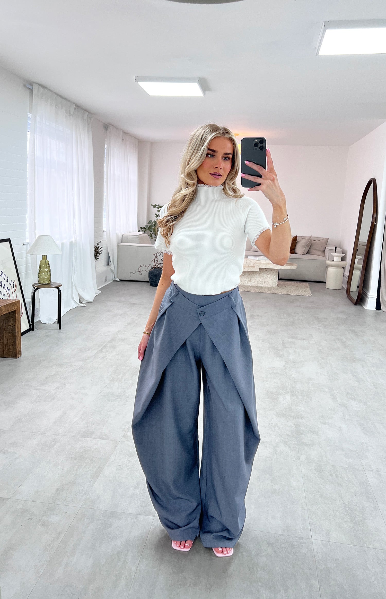 GREY ELASTICATED WAIST STRAIGHT LEG TROUSERS - Angeleene